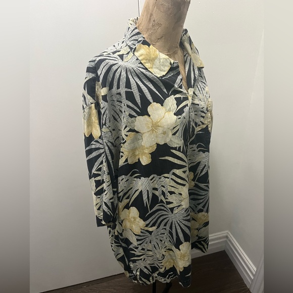 Tommy Bahama Hawaiian Shirt 🌺 - Picture 12 of 16